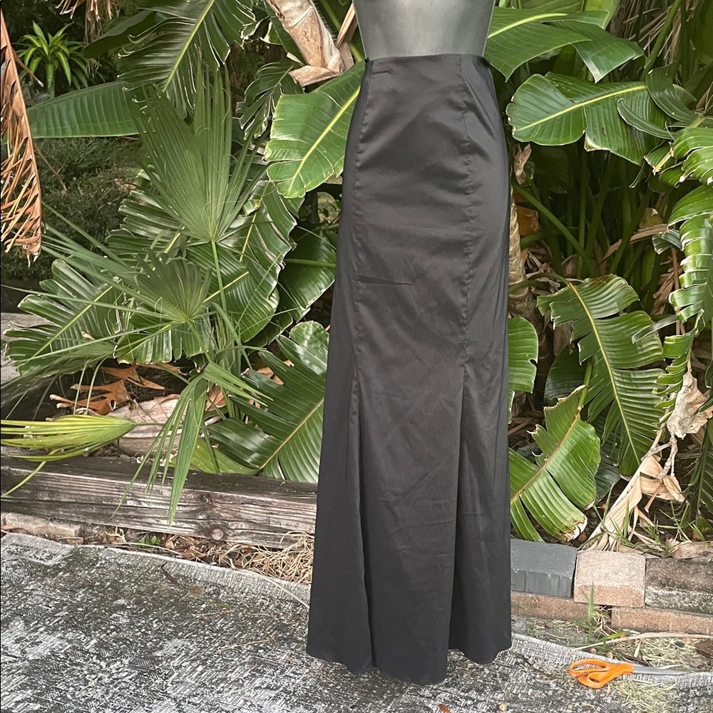 Adriana, Papel evening essentials, Maxi trumpet skirt